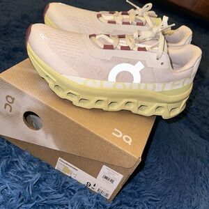 ON Cloudmonster Frost/Acacia Women Size 9.0